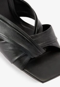 Next Muiltjes Met Hak - Black 15 Next Muiltjes Met Hak - Black -Next 07f1ecfdb59544e5ac93e1658cfd0c16