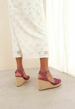 Next Signature Macramé Standard - Plateaupumps - Pink -Next 0b94e0f6d6e24bfea529bb148b3fb8e5