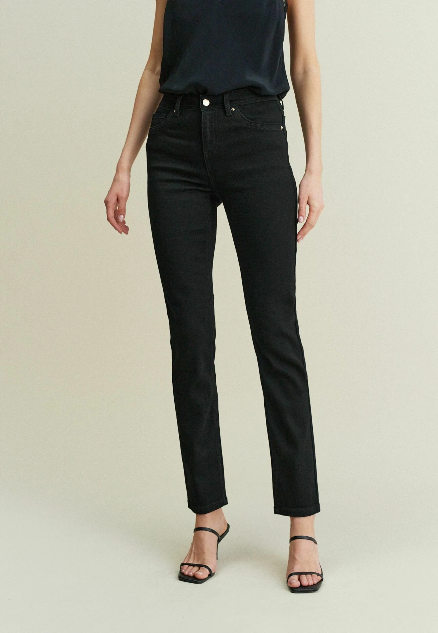 Next Super Soft Petite Petite - Slim Fit Jeans - Black 3 Next Super Soft Petite Petite - Slim Fit Jeans - Black