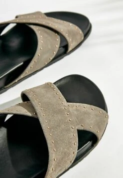 Next With Stud Detailing Standard - Muiltjes - Khaki Camo -Next 24670ef030794bc88d24339b4ce86dd3