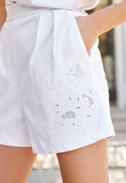 Next Broderie Detail Standard - Shorts - White 8 Next Broderie Detail Standard - Shorts - White -Next 267ddb2029fd4610958c432c0b61c17d