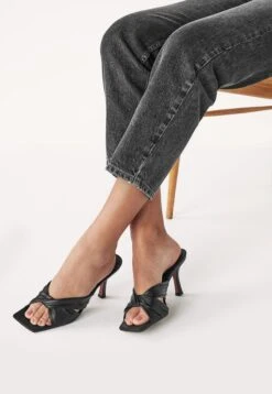 Next Muiltjes Met Hak - Black 11 Next Muiltjes Met Hak - Black -Next 35a7143a303e40d3b4078fb5d60d85c0