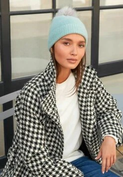 Next Pom- Muts - Green