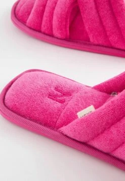 Next Towel Slider Standard - Pantoffels - Pink 11 Next Towel Slider Standard - Pantoffels - Pink -Next 4e915a2c4ea94d89990175dce02e287e