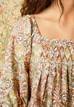 Next Square Neck Tiered Mini Standard - Jurk - MorrisCo Woodland Weeds Olive Green Print -Next 648afd2c410b4d9eae5290be88d4a24c