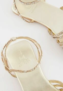 Next Forever Comfort Plait Standard - Sandalen - Gold 9 Next Forever Comfort Plait Standard - Sandalen - Gold -Next 713e349e83d24d9da3d0bd9ac6977f73