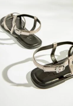 Next Forever Comfort Toe Post Standard - Teensandalen - Silver -Next 7360c5759c4c4078b6ce8d61d779388f