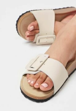 Next Forever Comfort Single Strap Footbed- Muiltjes - White -Next 8b3be226ba1c4af1b565442db020e992