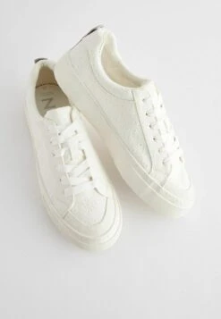 Next ChunkyStandard - Sneakers Laag - White Broderie -Next 8c15b6c1bbd44bc3bc8d9d601dffeef4