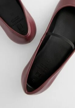 Next Signature Standard - Ballerina'S Met Enkelbandjes - Red 10 Next Signature Standard - Ballerina'S Met Enkelbandjes - Red -Next 8fe6714577364a0eb6187ccf1fb04945