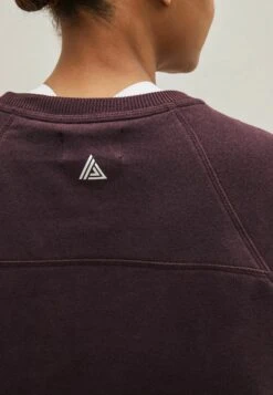 Next Active Cropped Standard - Sweater - Berry Red -Next a4f50d0fdf314f93b725092ddbe7c928