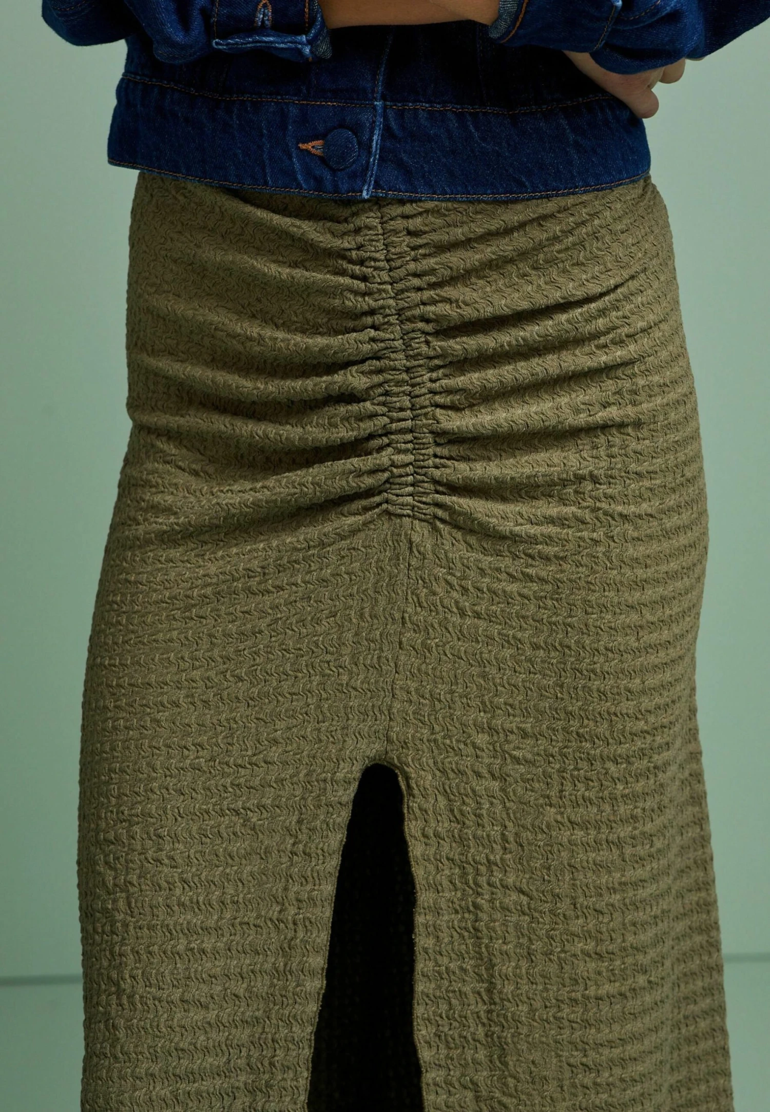 Next Texture Ruched Front Midi Standard - Maxirok - Khaki Green 5 Next Texture Ruched Front Midi Standard - Maxirok - Khaki Green - Afbeelding 3