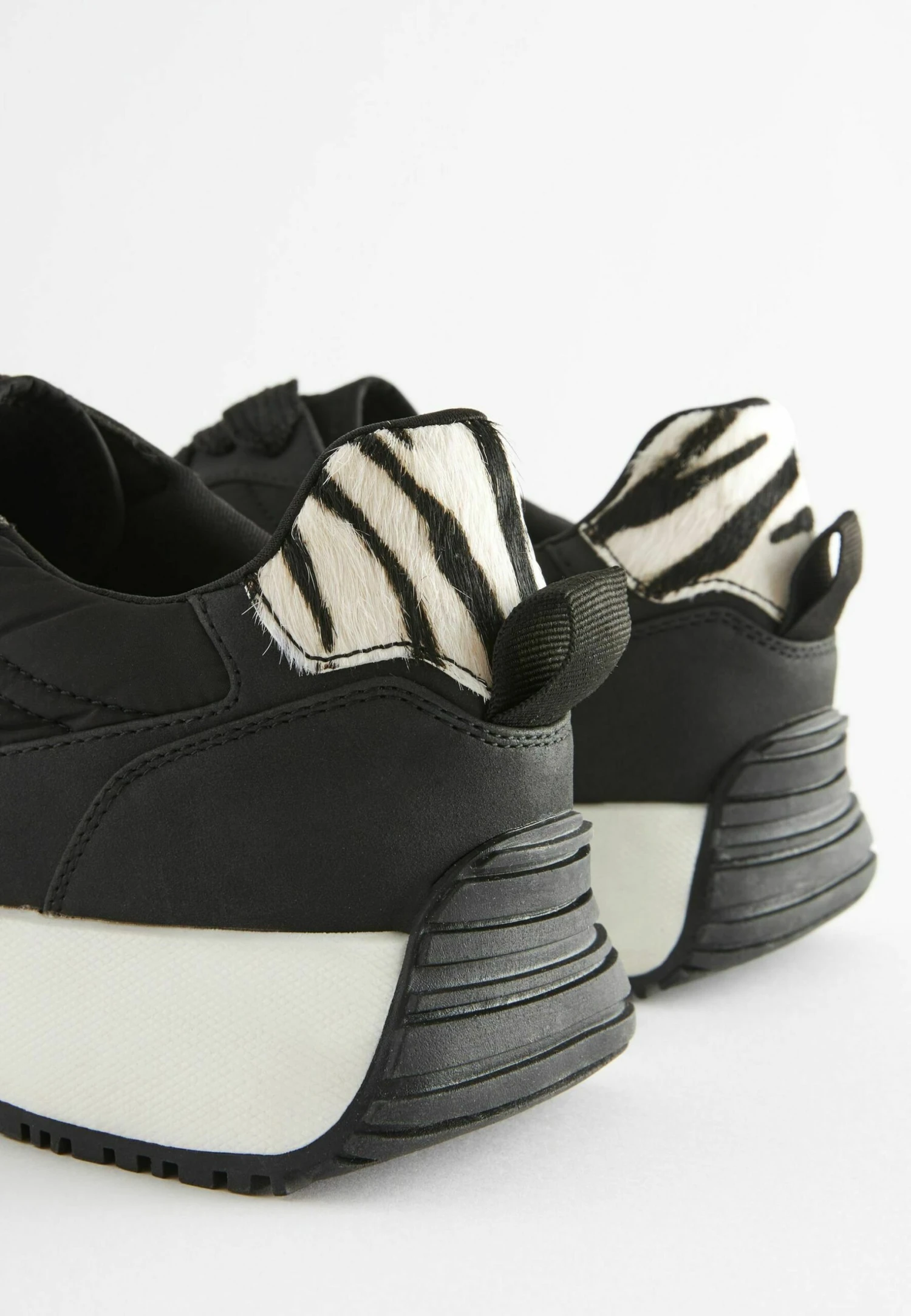 Next Forever Comfort Panel Detail Chunky Standard - Sneakers Laag - Black 6 Next Forever Comfort Panel Detail Chunky Standard - Sneakers Laag - Black - Afbeelding 4