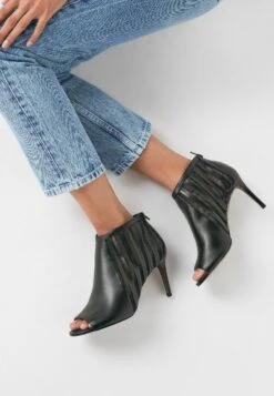 Next Korte Laarzen - Black -Next a928a335e40d4fe387656f46cef6eb74