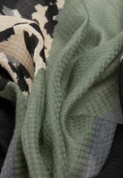 Next Spliced Lightweight Standard. - Sjaal - Animal 10 Next Spliced Lightweight Standard. - Sjaal - Animal -Next b12184ef9a6142f88f0a774c9b36ad2c