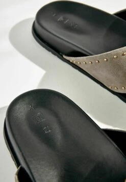 Next With Stud Detailing Standard - Muiltjes - Khaki Camo -Next b8e3c68d3e0a43a98e1978592d322149