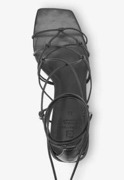 Next Signature Caged Knot Block Heels - Sandalen - Black 12 Next Signature Caged Knot Block Heels - Sandalen - Black -Next bc212412af7848d18b7f46ac70c65401