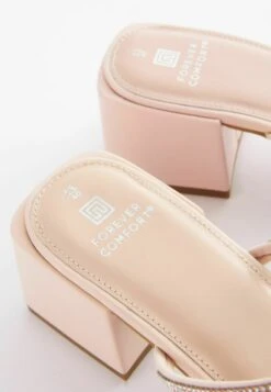 Next Forever Comfort Two Band Block Heel Regular Wide Fit - Muiltjes Met Hak - Nude Cream -Next bc4435583d7a4c19a65b15094e74d529