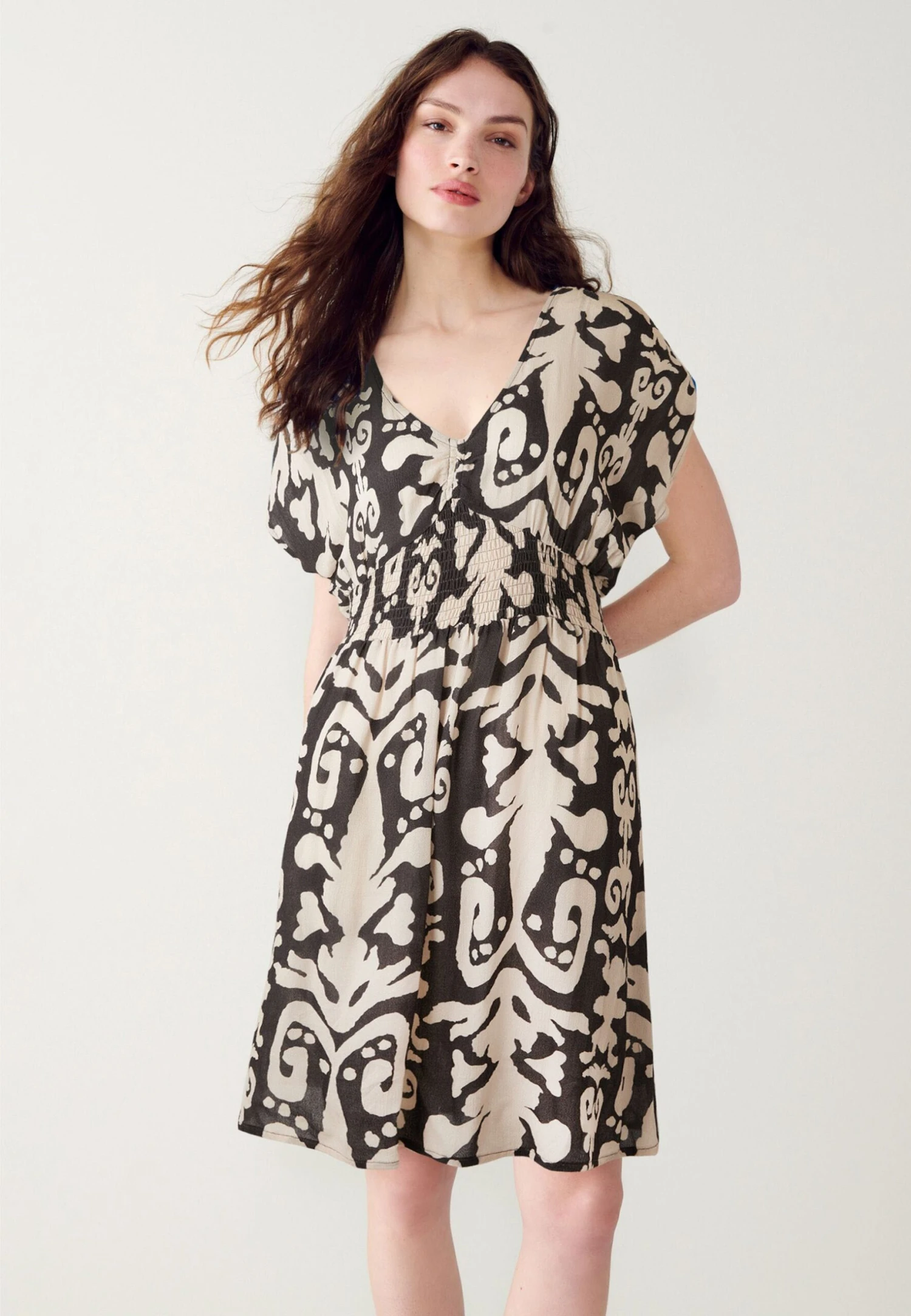 Next Shirred Waist V-Neck Sleeveless Standard - Jurk - Mono Ikat Print 3 Next Shirred Waist V-Neck Sleeveless Standard - Jurk - Mono Ikat Print