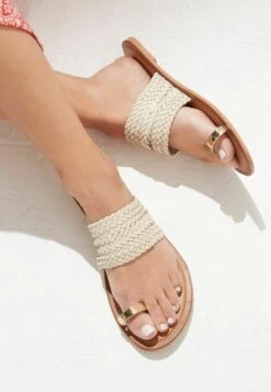 Next Toe Loop Standard - Muiltjes - Cream