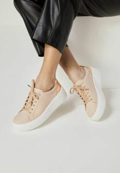 Next Signature - Sneakers Laag - Nude -Next d4fcbc0a6b17461ba4c7b9806907a072