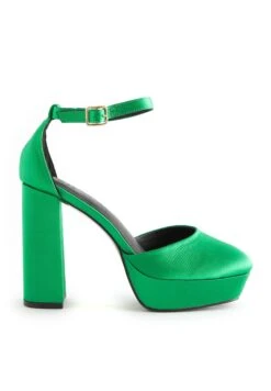 Next Forever Comfort Closed Toe Standard - Plateaupumps - Green