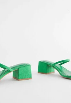 Next Forever Comfort Two Band Block Heel Regular Wide Fit - Muiltjes Met Hak - Green -Next eaab28ea961a4773b2cdd1fae8059af9