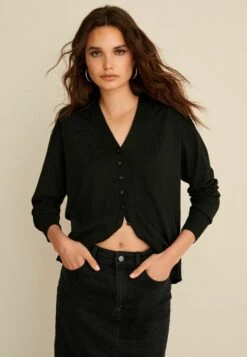 Next Button Up Standard Tall - Vest - Black