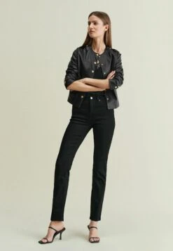 Next Super Soft Petite Petite - Slim Fit Jeans - Black 8 Next Super Soft Petite Petite - Slim Fit Jeans - Black -Next f6be76e7b9b24ef58fa9ee150b25be24
