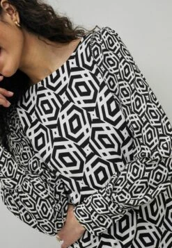 Next Long Sleeve Crew Neck Cuff Standard - Blouse - Black White Geometric -Next fa5d0cd4cd0f4dacb283c788bc9fb050