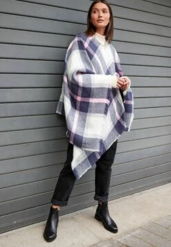 Next Standard - Poncho - Pink