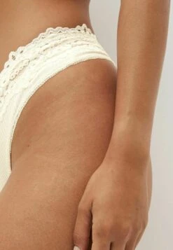 Next Knickers - String - Cream 8 Next Knickers - String - Cream -Next fd1f96f366e34b20a4bc2e7a4cbedc77